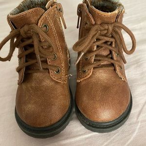 3/$12 Wonder Nation lot of 2 toddler size 4 Boots